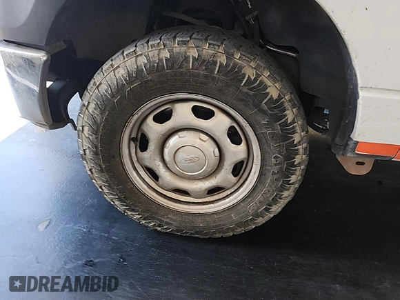 2013 Ford F-150 XL с VIN 1FTEX1EM1DFB38801, выставлен на аукционе IAAI как лот 42802202 с пробегом 196 915 миль миль и . История ставок и продаж доступна на DreamBid. Изображение 19.
