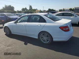 2013 Mercedes-Benz C 250 Sport с VIN WDDGF4HB7DR267492, выставлен на аукционе Copart как лот 64426115 с пробегом 188 514 миль миль и Чистый • Clean title. История ставок и продаж доступна на DreamBid. Изображение 2.