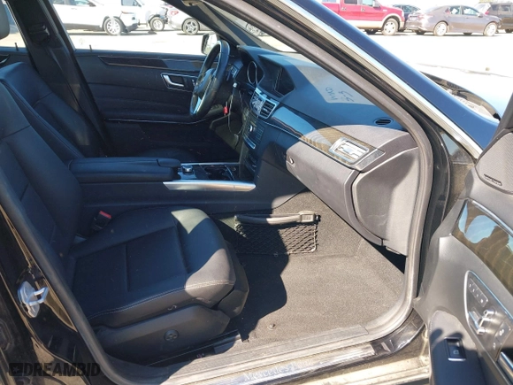 2016 Mercedes-Benz E-Class E 250 BlueTEC Luxury with VIN WDDHF0EB9GB274152, listed as a IAAI auction lot 41714634 with 77,661 mi miles. Bid and sale history available at carsss.com. Image 5.