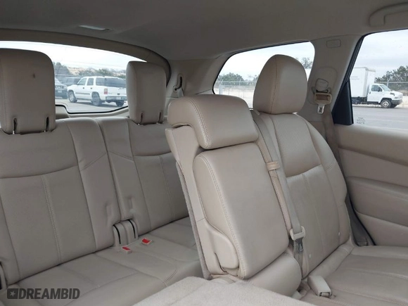 2014 Nissan Pathfinder SV with VIN 5N1AR2MN8EC633911, listed as a IAAI auction lot 41427334 with 128,467 mi miles. Bid and sale history available at carsss.com. Image 8.