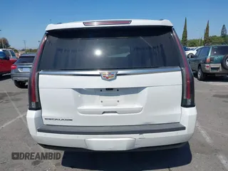 2017 Cadillac Escalade Platinum z VIN 1GYS4DKJ4HR223704, wystawiony jako IAAI lot #42303763 z przebiegiem 82 971 mil mil oraz . Historia ofert i sprzedaży dostępna na DreamBid. Obrazek 16.