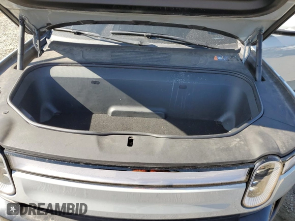 2022 Rivian R1T Adventure z VIN 7FCTGAAA0NN010103, wystawiony jako Copart lot #53312035 z przebiegiem 48 333 mil mil oraz Szkody całkowita. Historia ofert i sprzedaży dostępna na DreamBid. Obrazek 11.