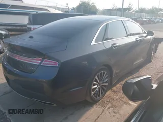 2017 Lincoln MKZ Hybrid Select z VIN 3LN6L5LU8HR644639, wystawiony jako IAAI lot #40309893 z przebiegiem 139 114 mil mil oraz . Historia ofert i sprzedaży dostępna na DreamBid. Obrazek 4.