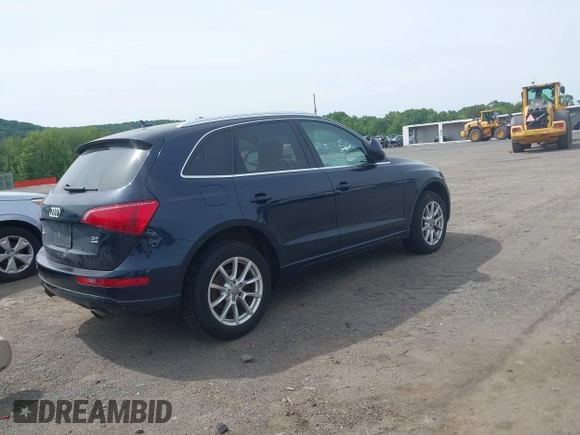 2009 Audi Q5 Premium Plus z VIN WA1KK78R99A051691, wystawiony jako IAAI lot #42354931 z przebiegiem 169 939 mil mil oraz . Historia ofert i sprzedaży dostępna na DreamBid. Obrazek 4.