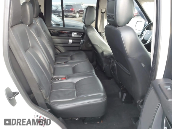2010 Land Rover LR4 Lux z VIN SALAK2D4XAA545523, wystawiony jako IAAI lot #41878104 z przebiegiem 207 297 mil mil oraz . Historia ofert i sprzedaży dostępna na DreamBid. Obrazek 8.