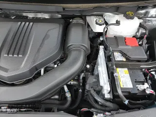 2025 Chevrolet Traverse FWD RS z VIN 1GNERLRS6SJ243320, wystawiony jako Copart lot #61691935 z przebiegiem 3 241 mil mil oraz Szkoda całkowita • Salvage title. Historia ofert i sprzedaży dostępna na DreamBid. Obrazek 16.
