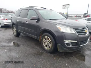 2015 Chevrolet Traverse LT z VIN 1GNKRHKD3FJ227612, wystawiony jako IAAI lot #41554985 z przebiegiem 177 844 mil mil oraz . Historia ofert i sprzedaży dostępna na DreamBid. Obrazek 1.