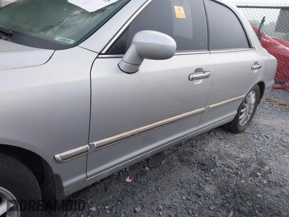 2004 Hyundai XG with VIN KMHFU45E14A279397, listed as a IAAI auction lot 42153103 with Not Provided miles and . Bid and sale history available at DreamBid. Image 6.
