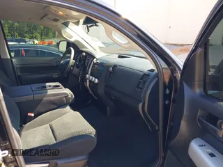 2012 Toyota Tundra z VIN 5TFRY5F17CX127160, wystawiony jako IAAI lot #42256016 z przebiegiem 203 648 mil mil oraz . Historia ofert i sprzedaży dostępna na DreamBid. Obrazek 5.