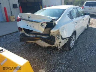 2017 Nissan Altima 2.5 SR with VIN 1N4AL3AP0HC492795, listed as a IAAI auction lot 41801120 with 233,478 mi miles. Bid and sale history available at carsss.com. Image 6.