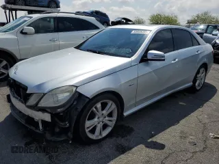 2012 Mercedes-Benz E 350 Luxury с VIN WDDHF5KB1CA564726, выставлен на аукционе Copart как лот 55835695 с пробегом 86 842 миль миль и Списание • Salvage title. История ставок и продаж доступна на DreamBid. Изображение 1.