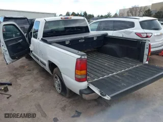 2001 Chevrolet Silverado 1500 LS with VIN 1GCEC19V81Z158505, listed as a IAAI auction lot 41697105 with 166,415 mi miles. Bid and sale history available at carsss.com. Image 3.