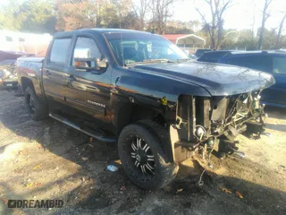 2012 Chevrolet Silverado 1500 LTZ with VIN 3GCPKTE7XCG301844, listed as a IAAI auction lot 41103773 with 184,986 mi miles. Bid and sale history available at carsss.com. Image 1.