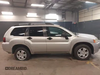 2008 Mitsubishi Endeavor LS z VIN 4A4MN21S48E043584, wystawiony jako IAAI lot #41942783 z przebiegiem 185 338 mil mil oraz . Historia ofert i sprzedaży dostępna na DreamBid. Obrazek 13.