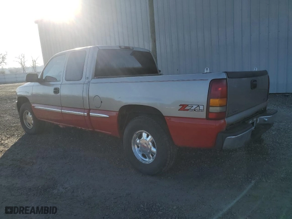 2000 GMC New Sierra 1500 SLE with VIN 1GTEK19T3YE384924, listed as a Copart auction lot 49610135 with NaN miles and Clean Title. Bid and sale history available at carsss.com. Image 2.