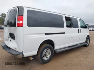 2020 Chevrolet Express Passenger LT z VIN 1GAZGPFG4L1121251, wystawiony jako IAAI lot #41306415 z przebiegiem 77 060 mil mil oraz . Historia ofert i sprzedaży dostępna na DreamBid. Obrazek 4.