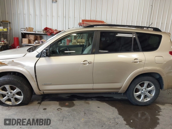 2010 Toyota RAV4 Ltd with VIN JTMDK4DVXAD015429, listed as a IAAI auction lot 41590833 with 1 mi miles. Bid and sale history available at carsss.com. Image 15.