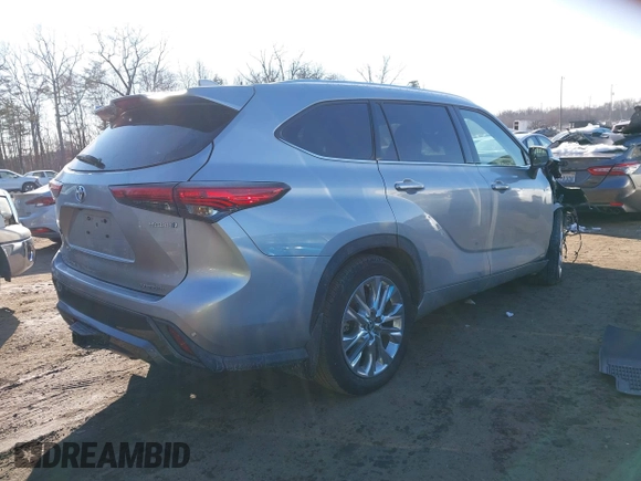 2023 Toyota Highlander Hybrid Limited with VIN 5TDXBRCH8PS122997, listed as a IAAI auction lot 41410080 with 29,647 mi miles and . Bid and sale history available at DreamBid. Image 4.