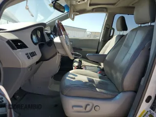 2014 Toyota Sienna XLE with VIN 5TDYK3DCXES470334, listed as a Copart auction lot 49579925 with 146,837 mi miles and Salvage Title. Bid and sale history available at DreamBid. Image 7.