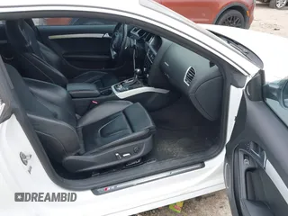 2013 Audi S5 Premium Plus z VIN WAUCGAFR0DA006611, wystawiony jako IAAI lot #41636149 z przebiegiem 212 323 mil mil oraz . Historia ofert i sprzedaży dostępna na DreamBid. Obrazek 5.