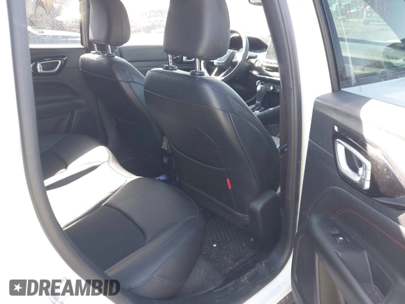 2024 Jeep Compass Trailhawk with VIN 3C4NJDDN9RT140998, listed as a IAAI auction lot 41792858 with 8,611 mi miles and . Bid and sale history available at DreamBid. Image 8.