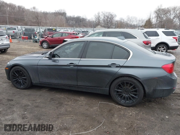 2013 BMW 3 Series 328i xDrive with VIN WBA3B5G50DNS02204, listed as a IAAI auction lot 41522572 with 1 mi miles. Bid and sale history available at carsss.com. Image 14.