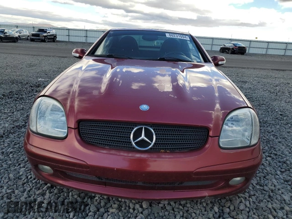 2002 Mercedes-Benz SLK-Class 2.3L Kompressor with VIN WDBKK49F62F246292, listed as a Copart auction lot 80231094 with 133,406 mi miles and Salvage Title. Bid and sale history available at carsss.com. Image 5.