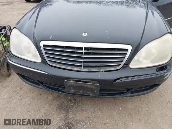 2005 Mercedes-Benz S-Class 4.3L with VIN WDBNG83J15A442273, listed as a IAAI auction lot 41556519 with 222,481 mi miles. Bid and sale history available at carsss.com. Image 18.