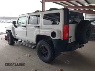 2007 Hummer H3 SUV with VIN 5GTDN13E978203246, listed as a IAAI auction lot 41389840 with 160,983 mi miles and . Bid and sale history available at DreamBid. Image 3.