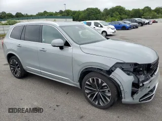 2025 Volvo XC90 Plus with VIN YV4062PB0S1356430, listed as a Copart auction lot 61463685 with 7,901 mi miles and Clean title. Bid and sale history available at DreamBid. Image 4.