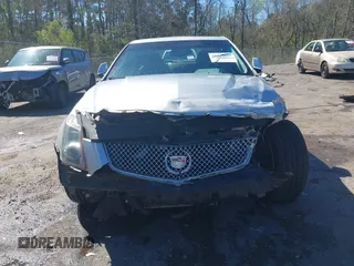 2009 Cadillac CTS-V z VIN 1G6DN57P090167350, wystawiony jako IAAI lot #41820827 z przebiegiem 210 266 mil mil oraz . Historia ofert i sprzedaży dostępna na DreamBid. Obrazek 6.