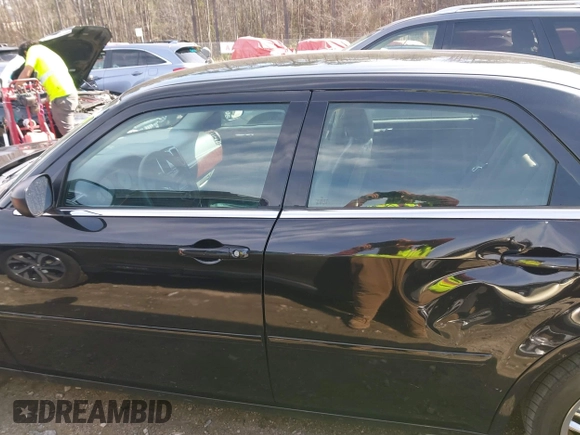 2006 Chrysler 300 with VIN 2C3KA43R66H330998, listed as a IAAI auction lot 41672105 with 168,422 mi miles. Bid and sale history available at carsss.com. Image 15.
