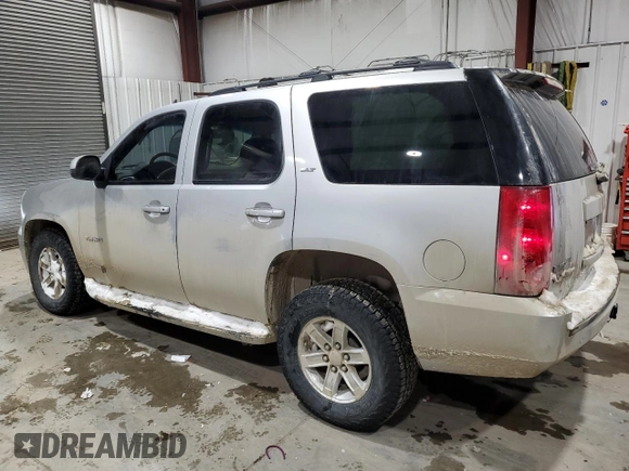 2011 GMC Yukon SLT with VIN 1GKS2CE05BR271281, listed as a Copart auction lot 45723165 with 235,095 mi miles and Salvage title. Bid and sale history available at DreamBid. Image 2.