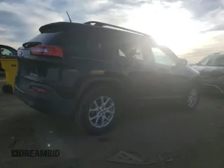 2017 Jeep Cherokee Altitude с VIN 1C4PJLAB2HW611217, выставлен на аукционе Copart как лот 74448724 с пробегом 90 508 миль миль и Списание • Salvage title. История ставок и продаж доступна на DreamBid. Изображение 3.