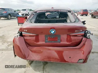 2024 BMW i4 eDrive35 z VIN WBY43AW06RFR52113, wystawiony jako Copart lot #54506065 z przebiegiem 21 588 mil mil oraz Tytuł czysty. Historia ofert i sprzedaży dostępna na DreamBid. Obrazek 6.