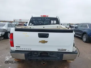 2011 Chevrolet Silverado 1500 LT with VIN 3GCPCSE09BG381453, listed as a IAAI auction lot 41556513 with 200,770 mi miles and . Bid and sale history available at DreamBid. Image 16.