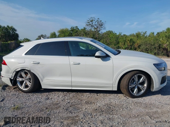 2023 Audi Q8 Prestige z VIN WA1CVBF18PD007608, wystawiony jako IAAI lot #42351075 z przebiegiem 28 278 mil mil oraz . Historia ofert i sprzedaży dostępna na DreamBid. Obrazek 13.