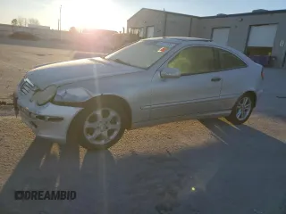 2003 Mercedes-Benz C 230 Kompressor with VIN WDBRN40J93A444693, listed as a Copart auction lot 87637615 with 156,298 mi miles and Salvage title. Bid and sale history available at DreamBid. Image 1.