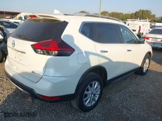 2018 Nissan Rogue S with VIN 5N1AT2MV1JC827255, listed as a IAAI auction lot 40513687 with 39,339 mi miles. Bid and sale history available at carsss.com. Image 4.
