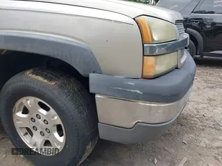 2004 Chevrolet Avalanche Z71 z VIN 3GNEK12TX4G226357, wystawiony jako IAAI lot #42507205 z przebiegiem 200 631 mil mil oraz . Historia ofert i sprzedaży dostępna na DreamBid. Obrazek 6.