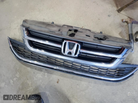 2010 Honda CR-V EX-L z VIN 5J6RE4H77AL060093, wystawiony jako Copart lot #54194545 z przebiegiem 175 633 mil mil oraz Szkoda całkowita • Salvage title. Historia ofert i sprzedaży dostępna na DreamBid. Obrazek 13.