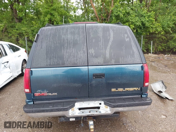 1995 GMC Suburban with VIN 1GDFK16K8SJ741041, listed as a IAAI auction lot 42315676 with 159,312 mi miles and . Bid and sale history available at DreamBid. Image 16.