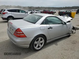 1999 Mercedes-Benz SLK 230/320 z VIN WDBKK47FXXF130104, wystawiony jako Copart lot #50151595 z przebiegiem Nie podano mil oraz Szkody całkowita. Historia ofert i sprzedaży dostępna na DreamBid. Obrazek 3.