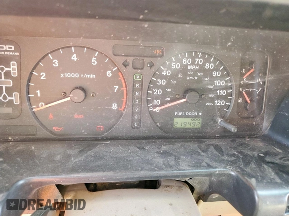 2002 Isuzu Trooper S z VIN JACDJ58X627J08662, wystawiony jako Copart lot #58969555 z przebiegiem 219 492 mil mil oraz Czysty tytuł • Clean title. Historia ofert i sprzedaży dostępna na DreamBid. Obrazek 9.