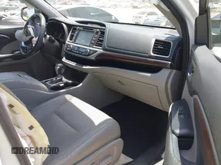 2016 Toyota Highlander Limited with VIN 5TDDKRFH8GS329274, listed as a IAAI auction lot 42551665 with 93,293 mi miles and . Bid and sale history available at DreamBid. Image 5.