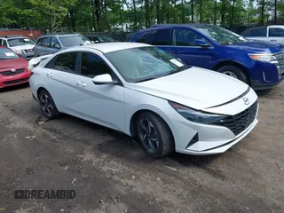 2023 Hyundai Elantra SEL z VIN 5NPLS4AG8PH092885, wystawiony jako IAAI lot #42275817 z przebiegiem 31 472 mil mil oraz . Historia ofert i sprzedaży dostępna na DreamBid. Obrazek 1.