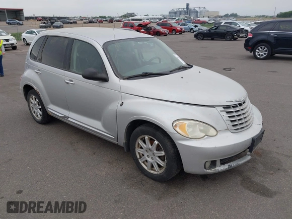 2010 Chrysler PT Cruiser z VIN 3A4GY5F98AT218731, wystawiony jako IAAI lot #42248283 z przebiegiem 142 024 mil mil oraz . Historia ofert i sprzedaży dostępna na DreamBid. Obrazek 1.