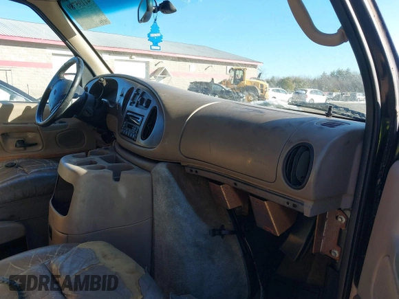 2001 Ford Econoline Cargo Recreational with VIN 1FDPE24L31HA24341, listed as a IAAI auction lot 41195789 with 158,935 mi miles and . Bid and sale history available at DreamBid. Image 5.