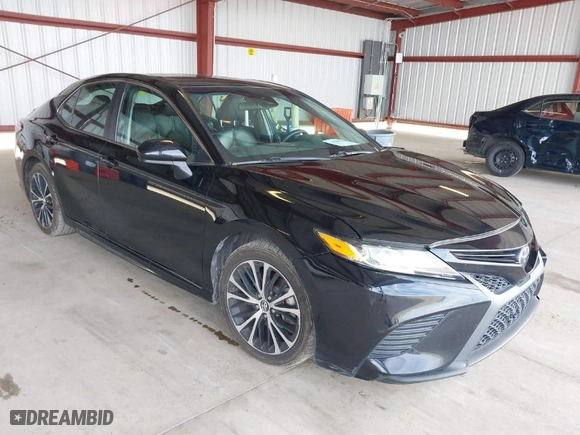 2018 Toyota Camry LE with VIN 4T1B11HK8JU575695, listed as a IAAI auction lot 41857828 with 180,413 mi miles. Bid and sale history available at carsss.com. Image 1.