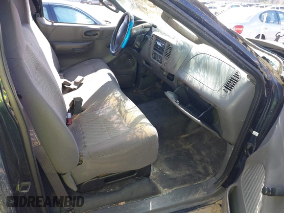2002 Ford F-150 XL with VIN 1FTRF17292NB99722, listed as a IAAI auction lot 41658666 with 1 mi miles. Bid and sale history available at carsss.com. Image 5.